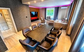 Good Rooms Apartamenty z 3 sypialniami parking